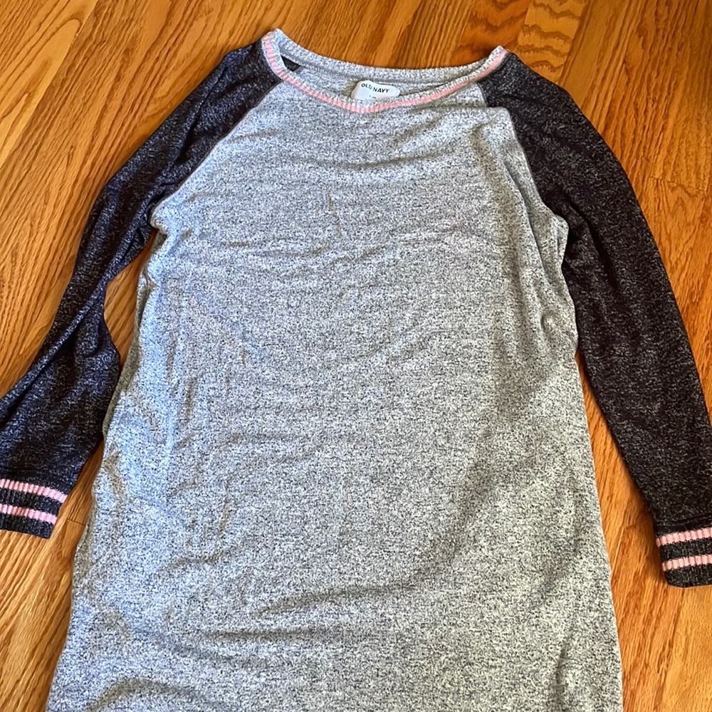 Girls old navy sweater dress with pockets size XL